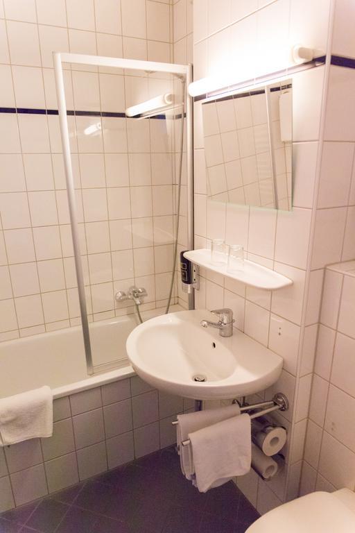 Hotel Cosima Vaterstetten Room photo