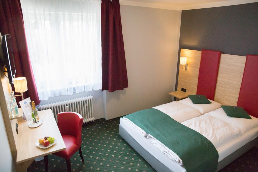 Hotel Cosima Vaterstetten Room photo