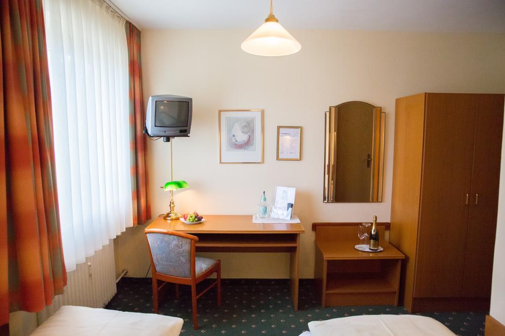 Hotel Cosima Vaterstetten Room photo
