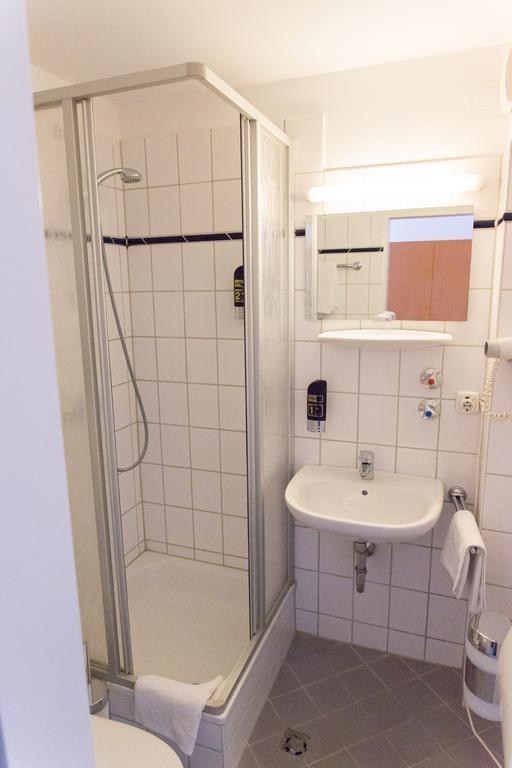 Hotel Cosima Vaterstetten Room photo